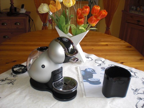 Nescafe dolce gusto - gusto, delonghi